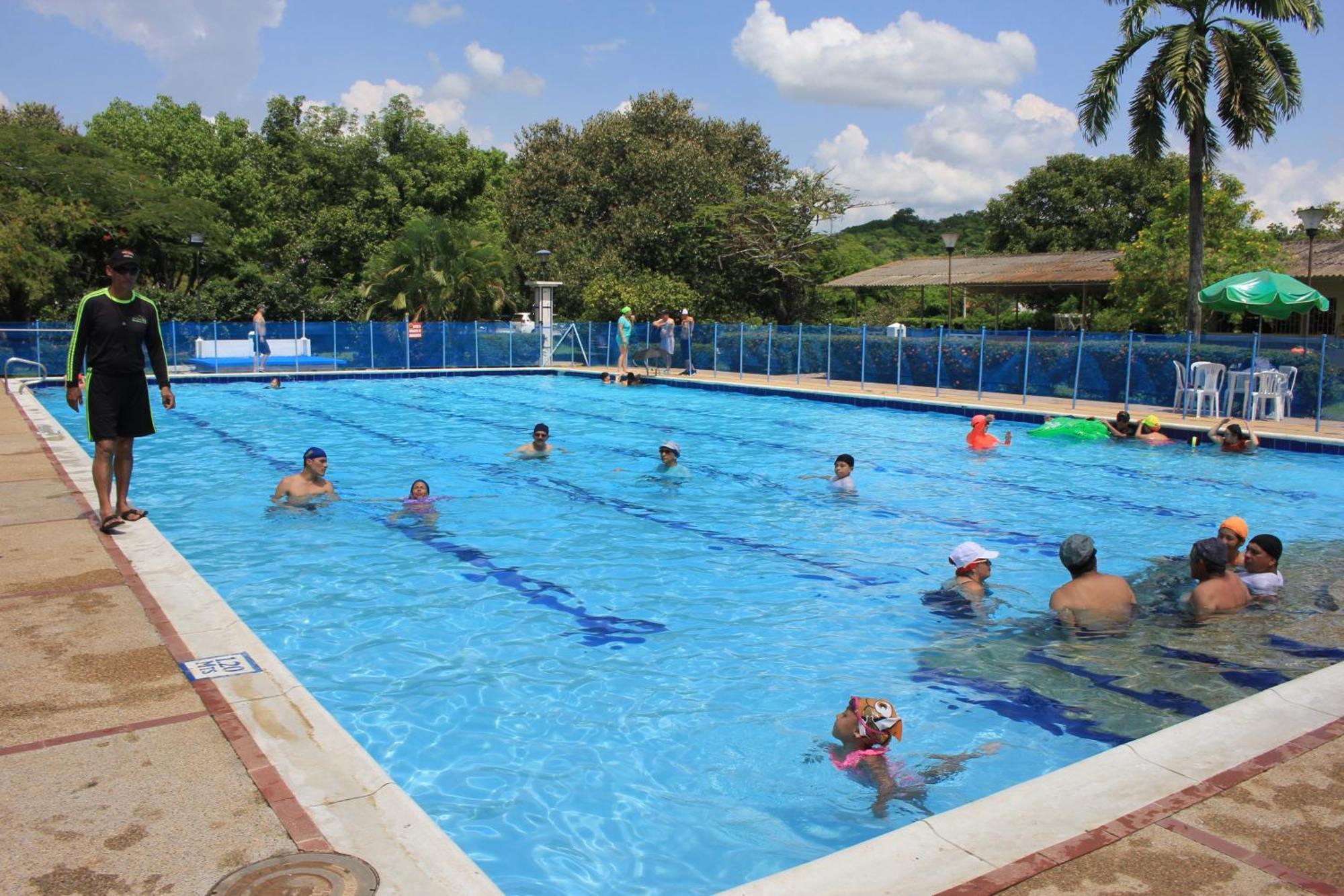 Hotel Campestre Cenvaturs *